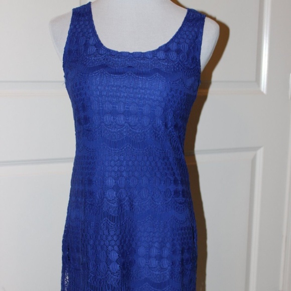 Tiana B. Dresses & Skirts - Lace lined dress